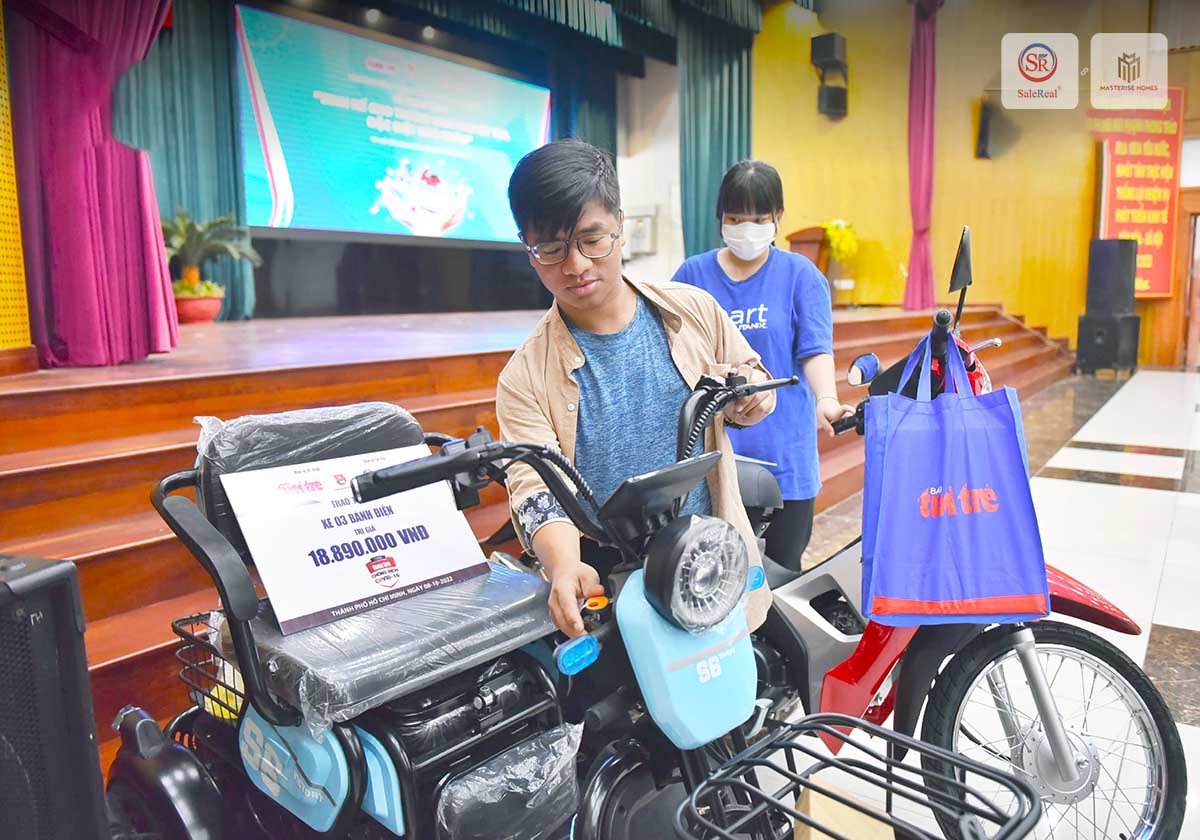 trao tang xe dien cho nguoi khuyet tat