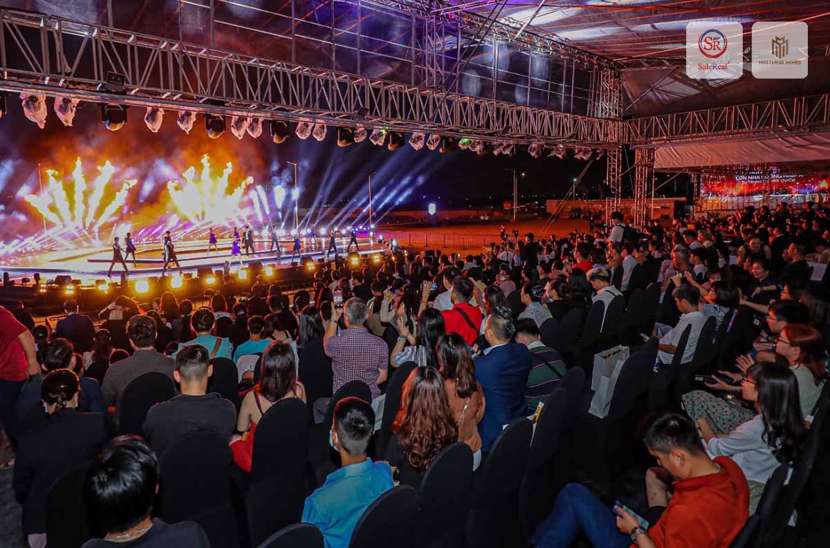 trinh dien ca nhac tai le hoi nhac nuoc